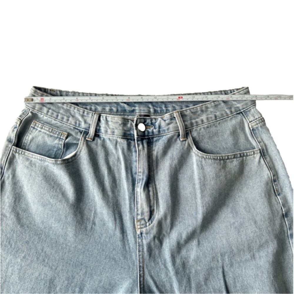 ✨Sold✨Cider Cropped Wide Leg Jeans Light Wash Distressed Denim Size 1XL - Picture 3 of 12